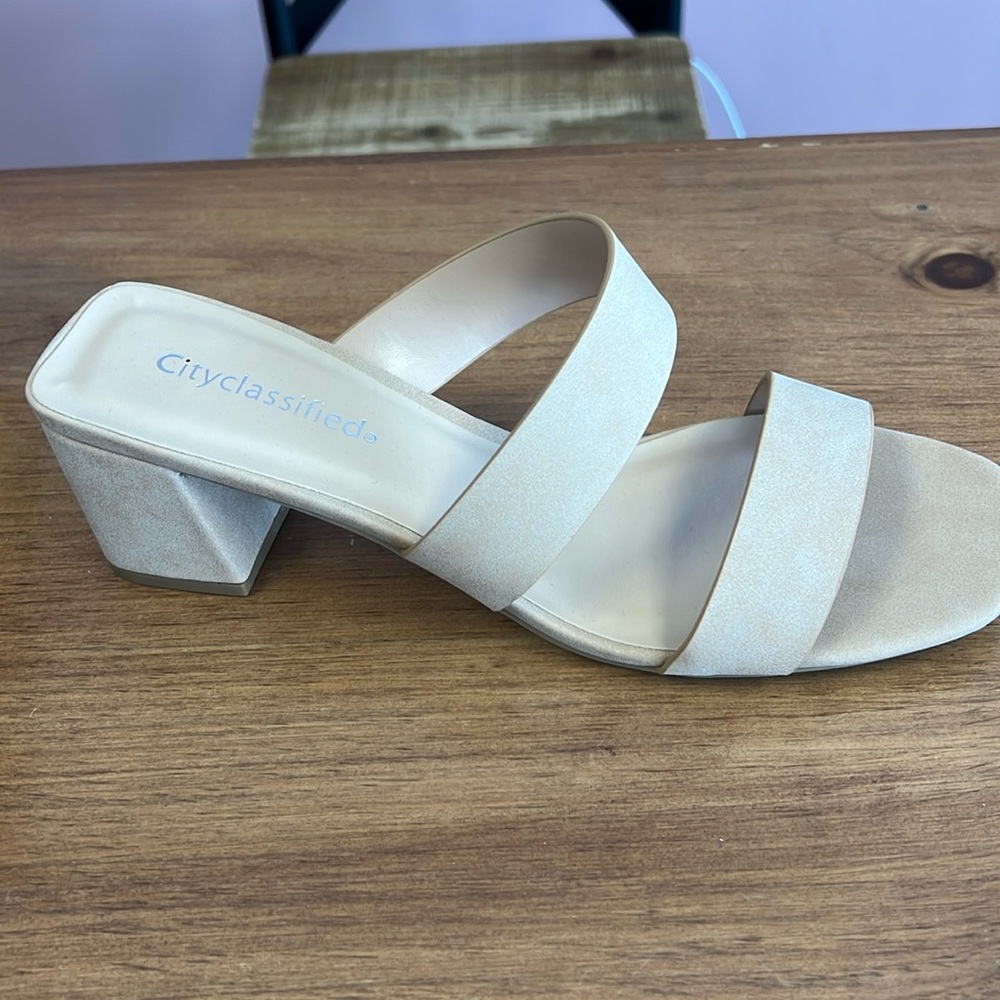 Super cute tan sandals